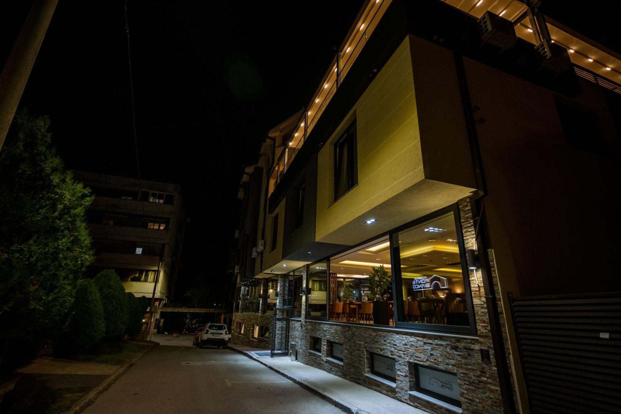 Hotel & Restaurant Ponte Bianco Βράνιε Εξωτερικό φωτογραφία