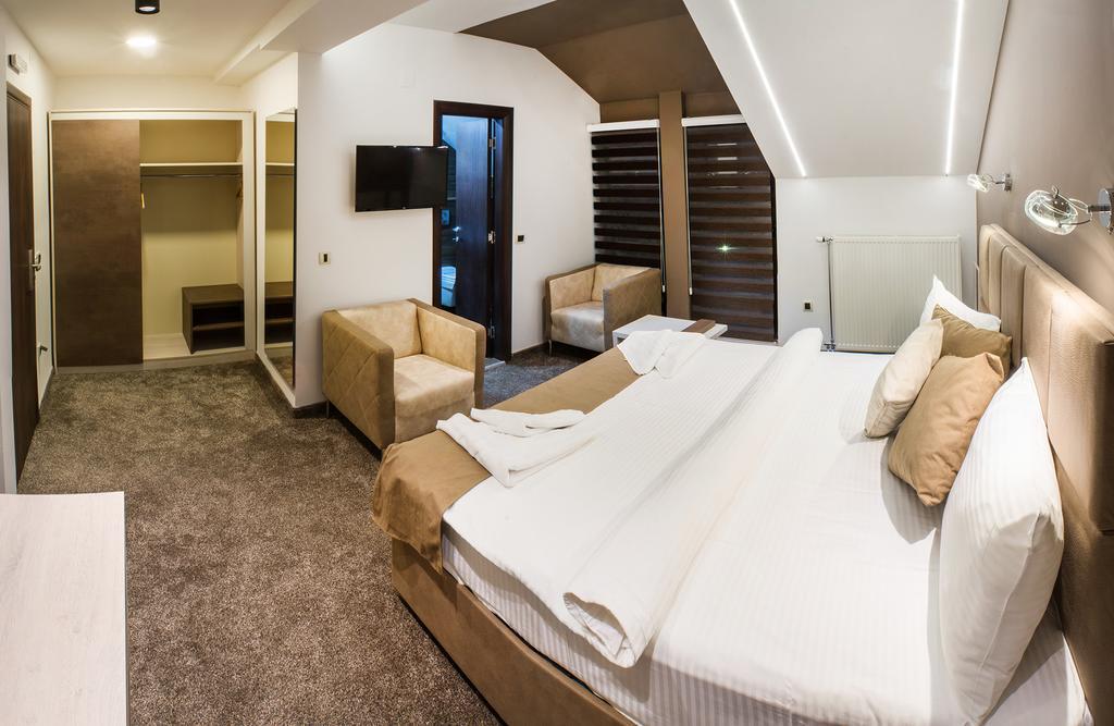 Hotel & Restaurant Ponte Bianco Βράνιε Εξωτερικό φωτογραφία