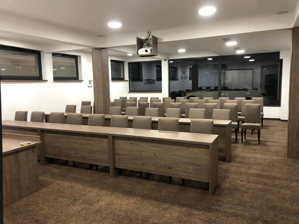 Hotel & Restaurant Ponte Bianco Βράνιε Εξωτερικό φωτογραφία